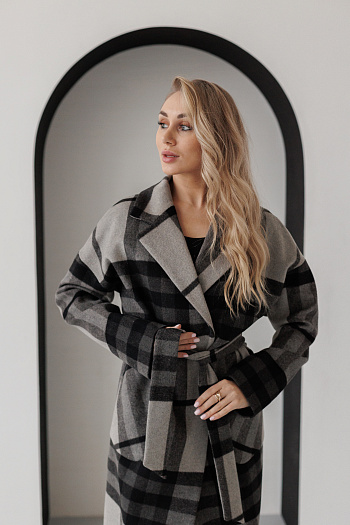 2 Пальто женское демисезонное 20550Р (клетка милана)