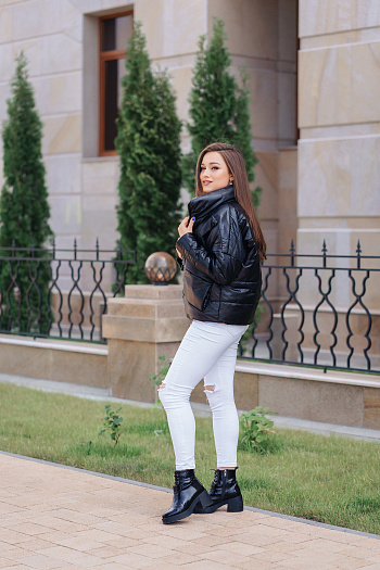 2 Куртка женская демисезонная 21750  (черный) 