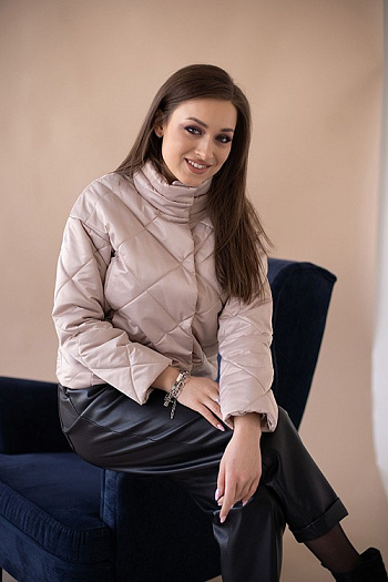 2 Куртка женская демисезонная 22300 (латте)